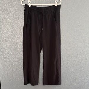 Athleta Black Wide Leg drawstring Crop Pants size 6